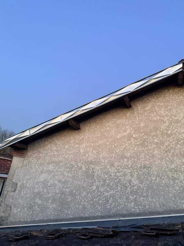 rive de bandeaux en zinc pointe de diamant 