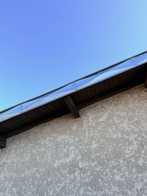 rive de bandeaux en zinc pointe de diamant 