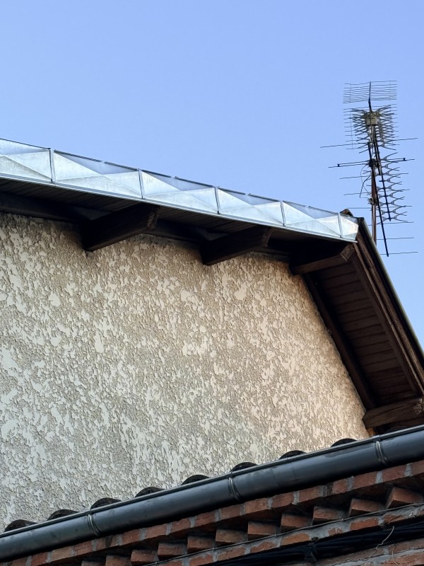 rive de bandeaux en zinc pointe de diamant 